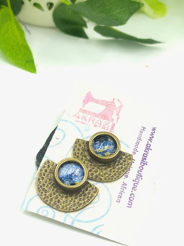 Dashiki copper stud earrings sealed in glass