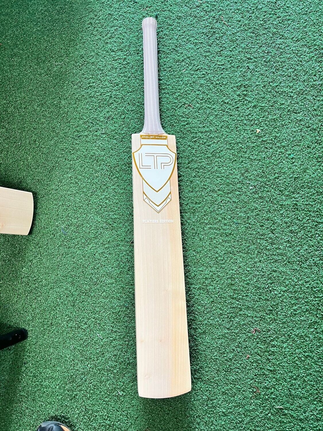 WHITE LABEL LTP PLAYERS BAT