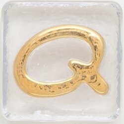 2.5" Letter Q- Gold