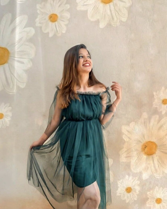 Off-shoulder dress