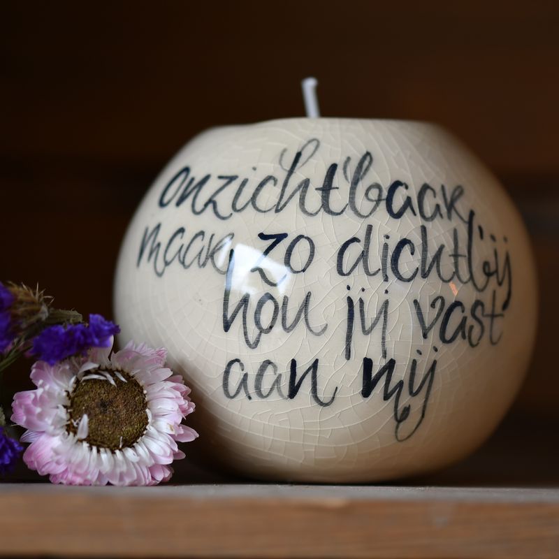 Urn mayflower: onzichtbaar, maar zo dichtbij...