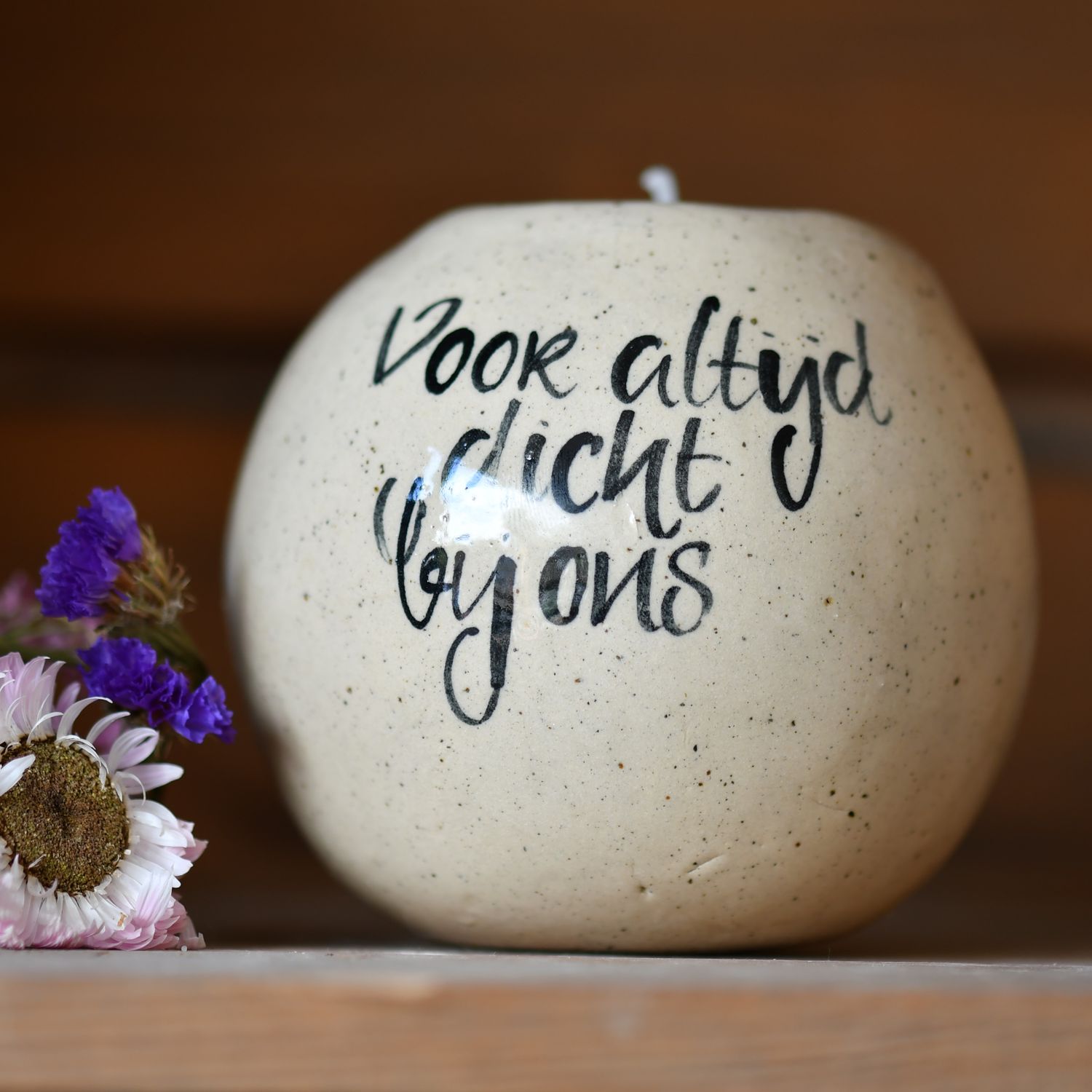 Urn mayflower Urn mayflower