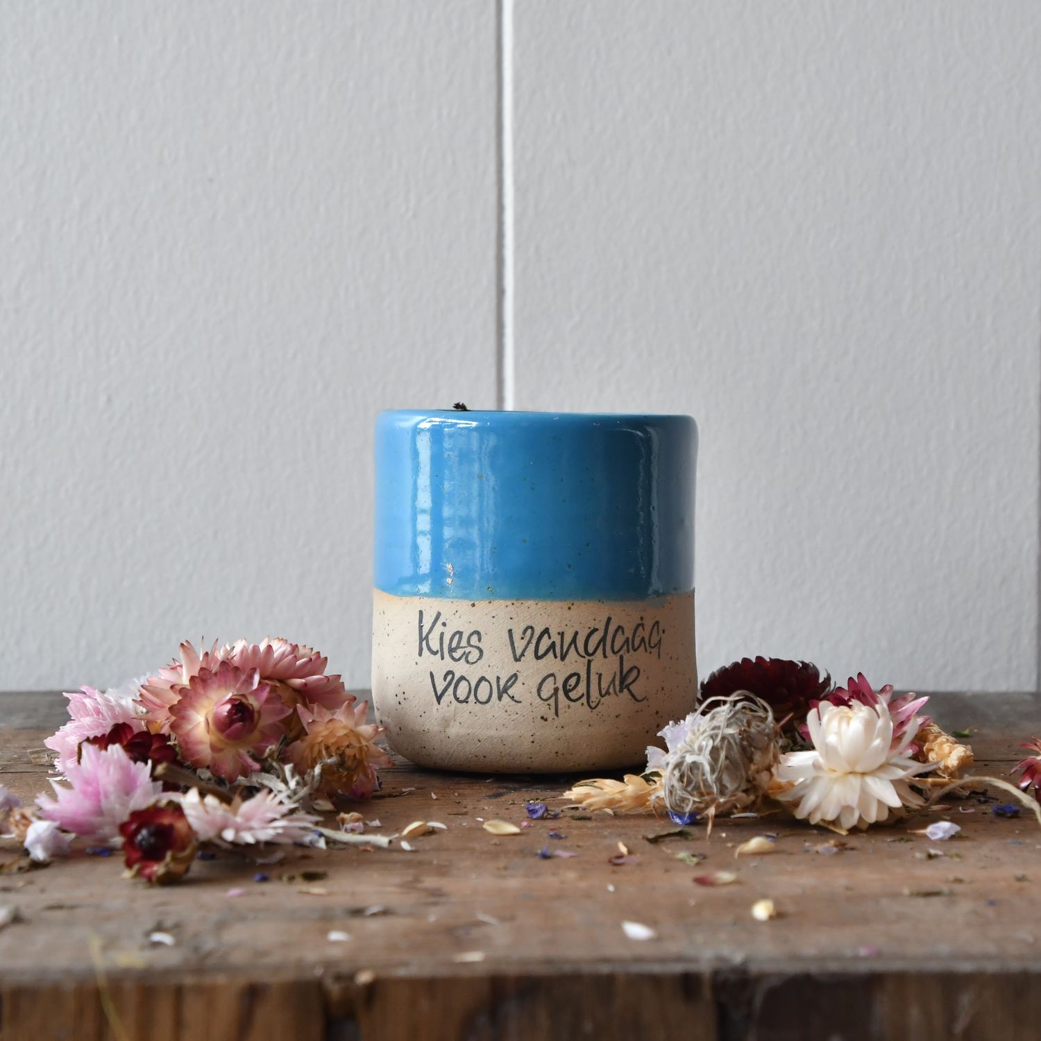 Bloempotje: Kies vandaag voor geluk. Bloempotje: Kies vandaag voor geluk.