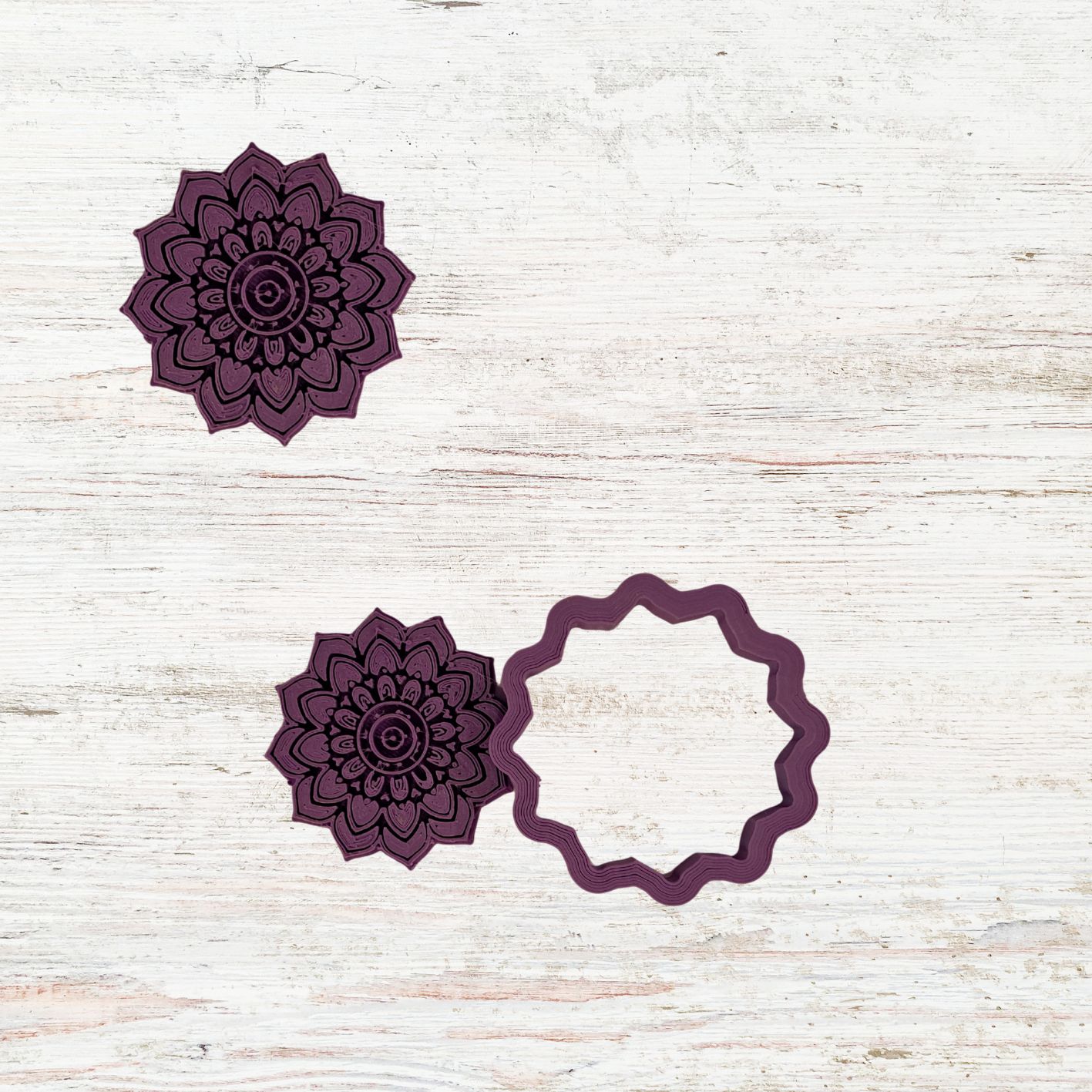 Mandalabloem F met uitsteekvorm 4 cm Mandalabloem F met uitsteekvorm 4 cm