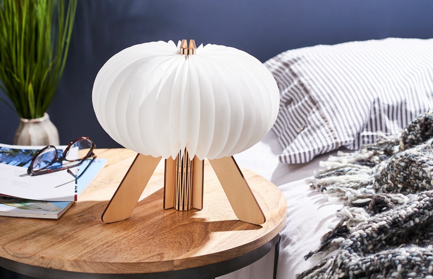 R Space Lamp
