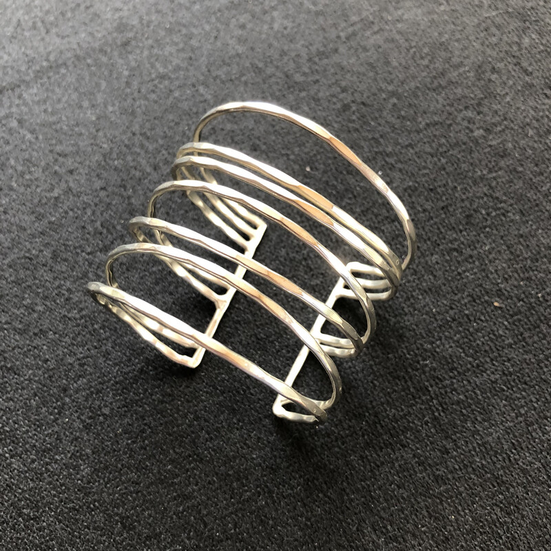 Silver coloured Metal Cuff