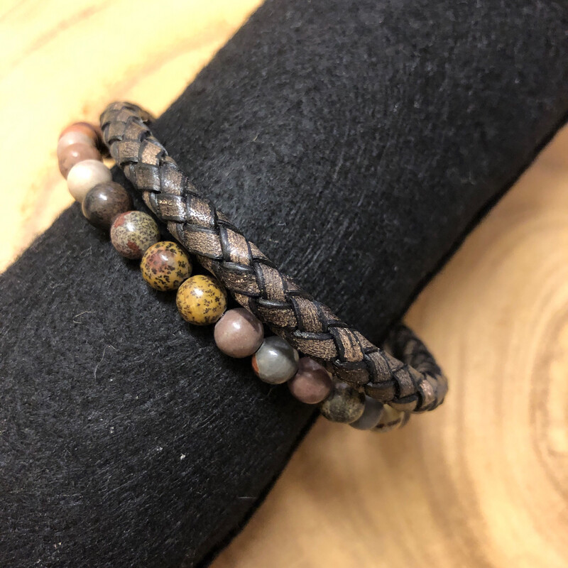 Men&#39;s Light Brown Leather &amp; Stone Bracelet