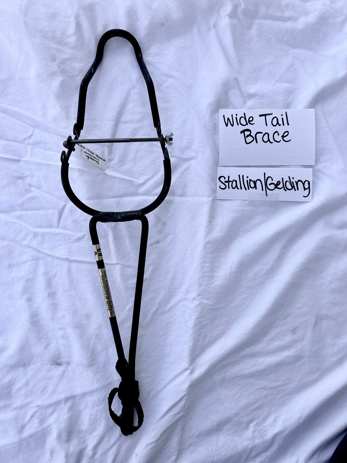 Wide Tail Brace