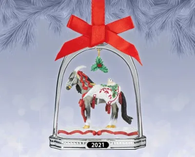 Stirrup Ornament: Arctic Grandeur