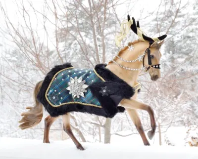 Highlander - 2023 Holiday Horse