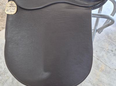 Windsor Aristocrat Cutback Saddle - 21" Flat Seat Windsor Aristocrat Cutback Saddle - 21" Flat Seat