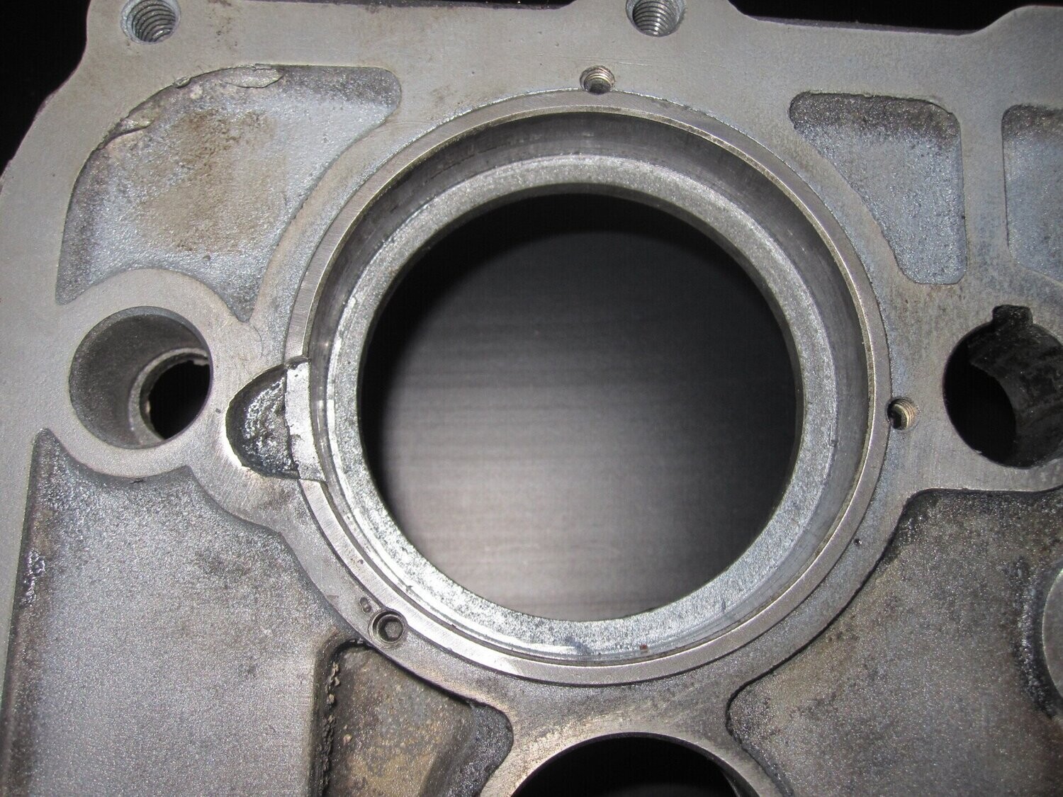VW Bus T3 Getriebedeckel Lagerschild 4&5 Gang Getriebe Syncro   Neu aufgearbeitet Vergleichsnummer 091301173