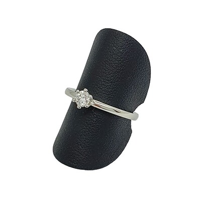 Solitär Ring mit 1 Brillant Weissgold 750 Solitär Ring mit 1 Brillant Weissgold 750