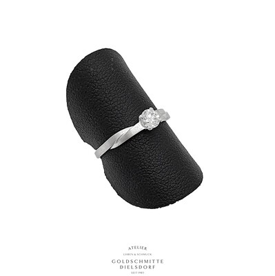 Solitär Ring mit 1 Brillant Weissgold 750 Solitär Ring mit 1 Brillant Weissgold 750