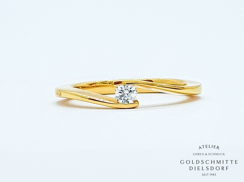 Solitär Ring mit 1 Brillant Gelbgold 750