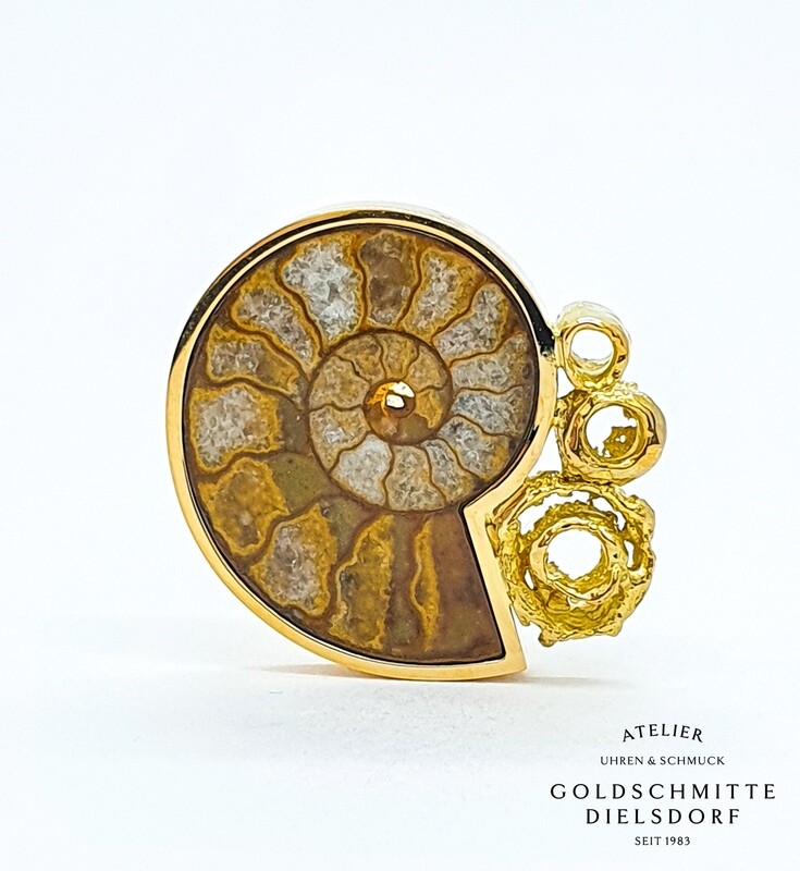 Anhänger Gelbgold 750 mit Ammonit