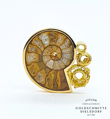 Anhänger Gelbgold 750 mit Ammonit Anhänger Gelbgold 750 mit Ammonit