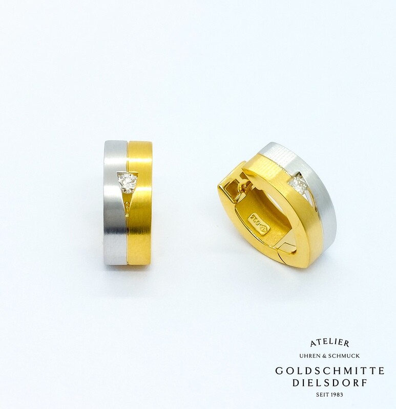 Klappcreolen bicolor Gelbgold 750 / Weissgold 750 mit 2 Brillanten Klappcreolen bicolor Gelbgold 750 / Weissgold 750 mit 2 Brillanten