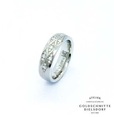 Damenring Platin 950 mit 30 Brillanten