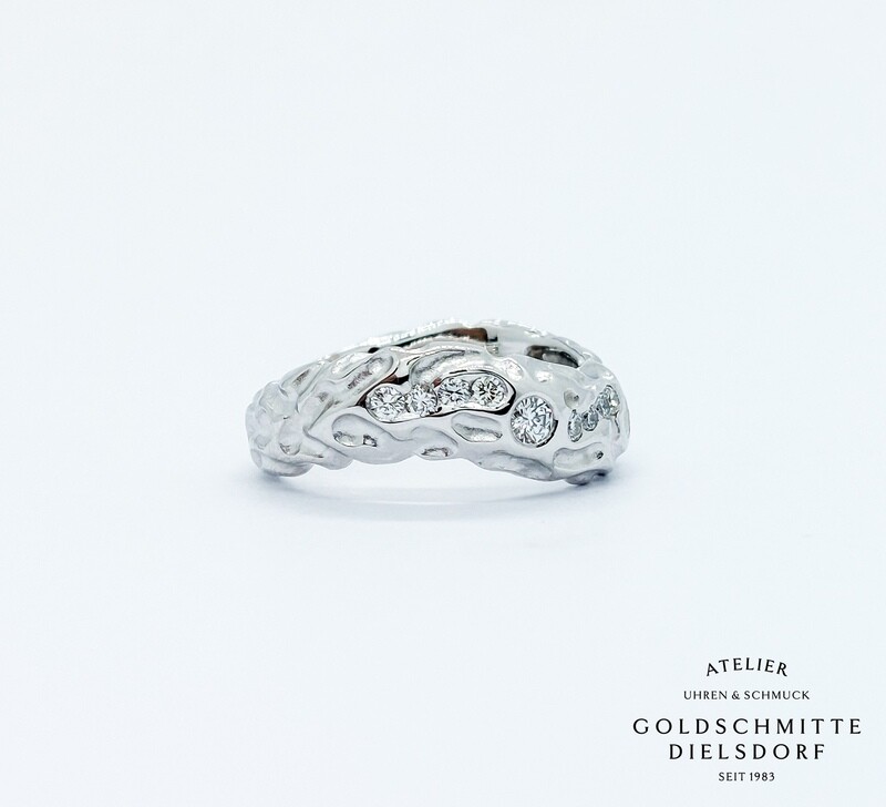 Damenring mit 9 Brillanten Weissgold 750
