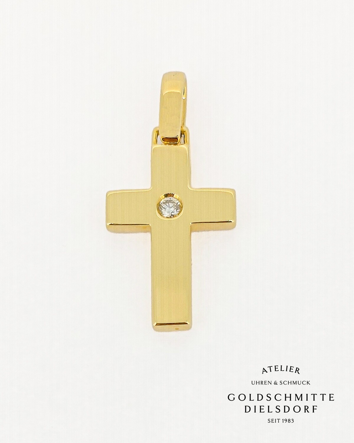 Anhänger KREUZ mit 1 Brillant Gelbgold 750