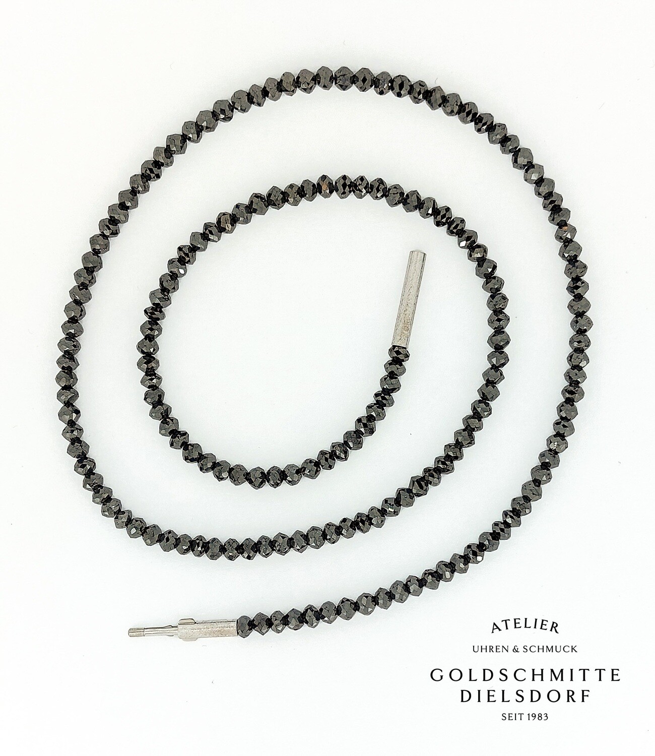 Collier mit geschliffenen Diamanten