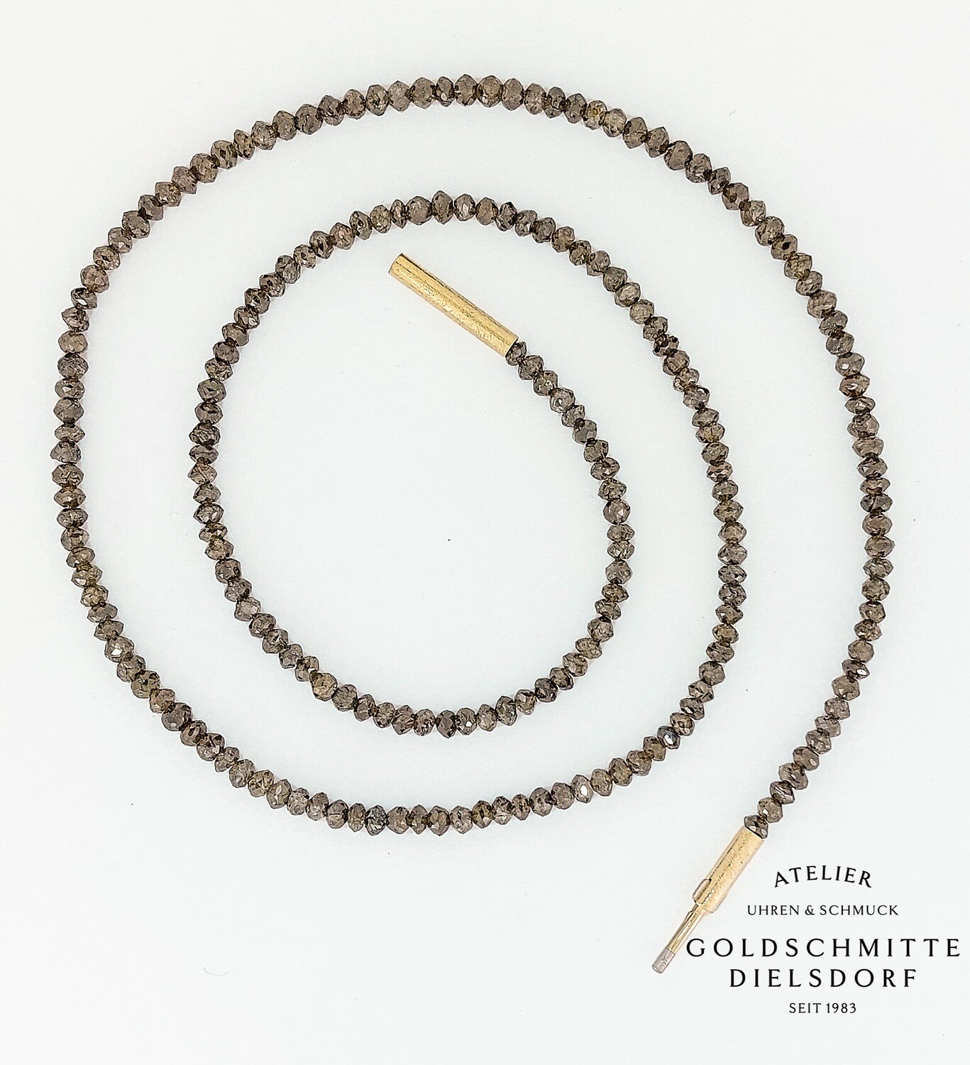 Collier mit geschliffenen Diamanten
