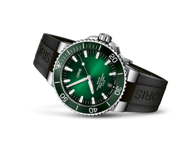 Oris Aquis Date Cal. 400 Ø43.5mm Oris Aquis Date Cal. 400 Ø43.5mm