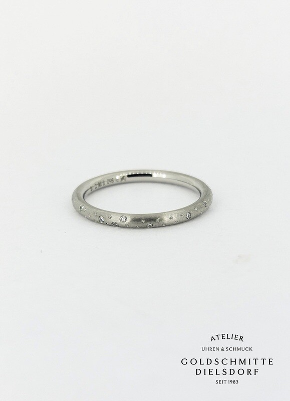 Damenring Platin 950 mit 18 Brillanten