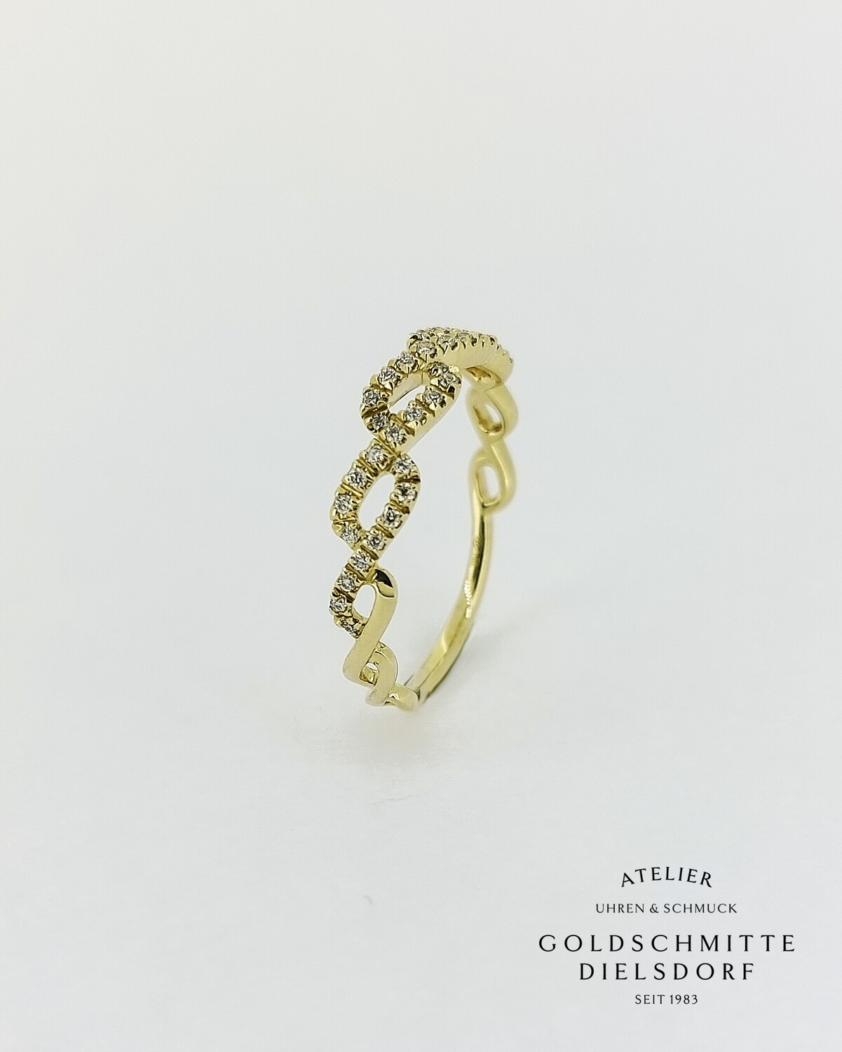 Damenring Gelbgold 750 mit 34 Brillanten