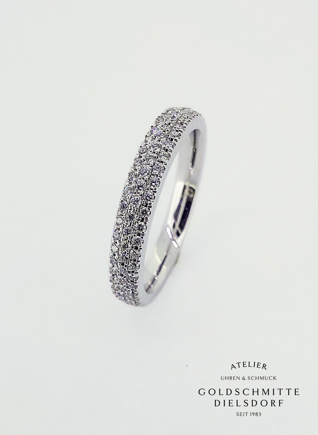 Alliance Weissgold 750 mit 147 Brillanten