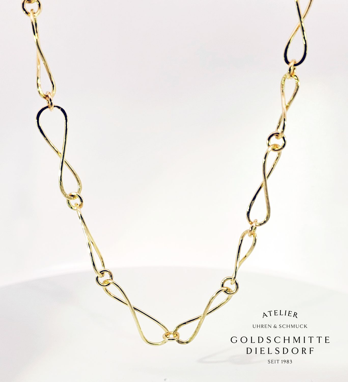 Fantasie-Collier in Gelbgold 750 – Infinity Design Fantasie-Collier in Gelbgold 750 – Infinity Design