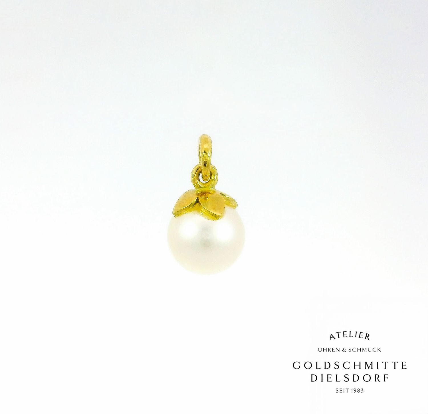 Anhänger mit Akoya Perle in Gelbgold 750