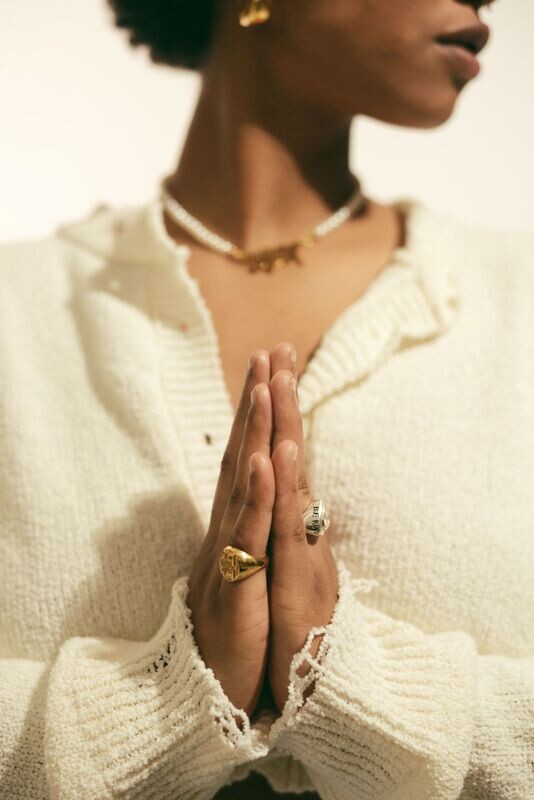 I'M FINE MOM gold ring
