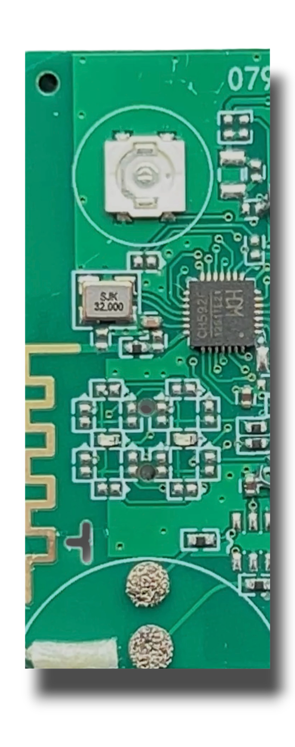 Matrix #01 Ultra Slim Tracker Matrix #01 Ultra Slim Tracker