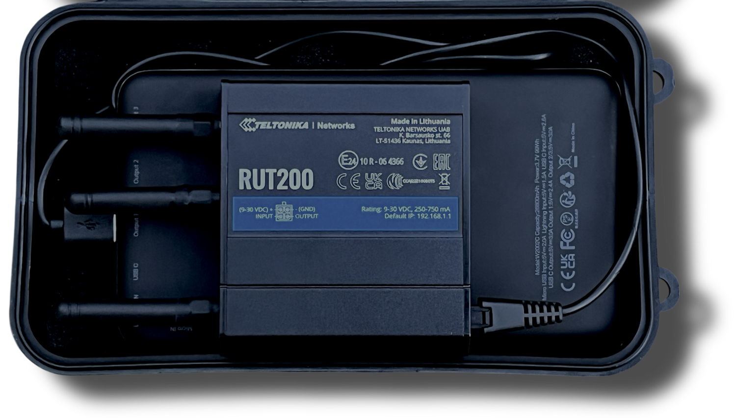 The MANET (Mobile Ad-Hoc Network)