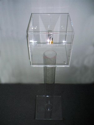 URNA / BOX / SALVADANAIO IN PLEXIGLASS cm. 30x30x30 Trasparente CON PIEDISTALLO