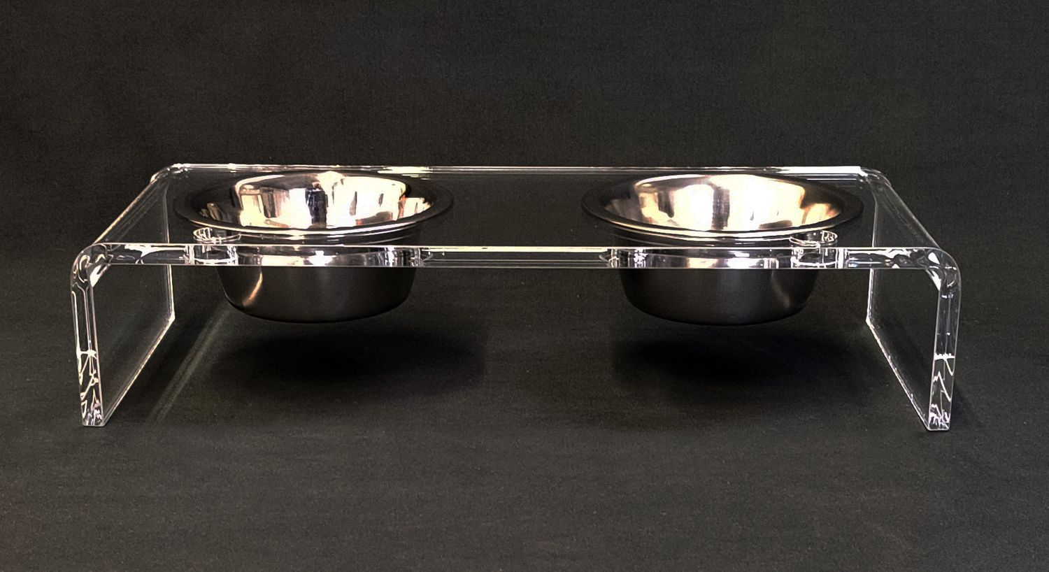 Mangiatoia porta ciotole per cani e gatti in plexiglass trasparente "Cosmo" XSMALL