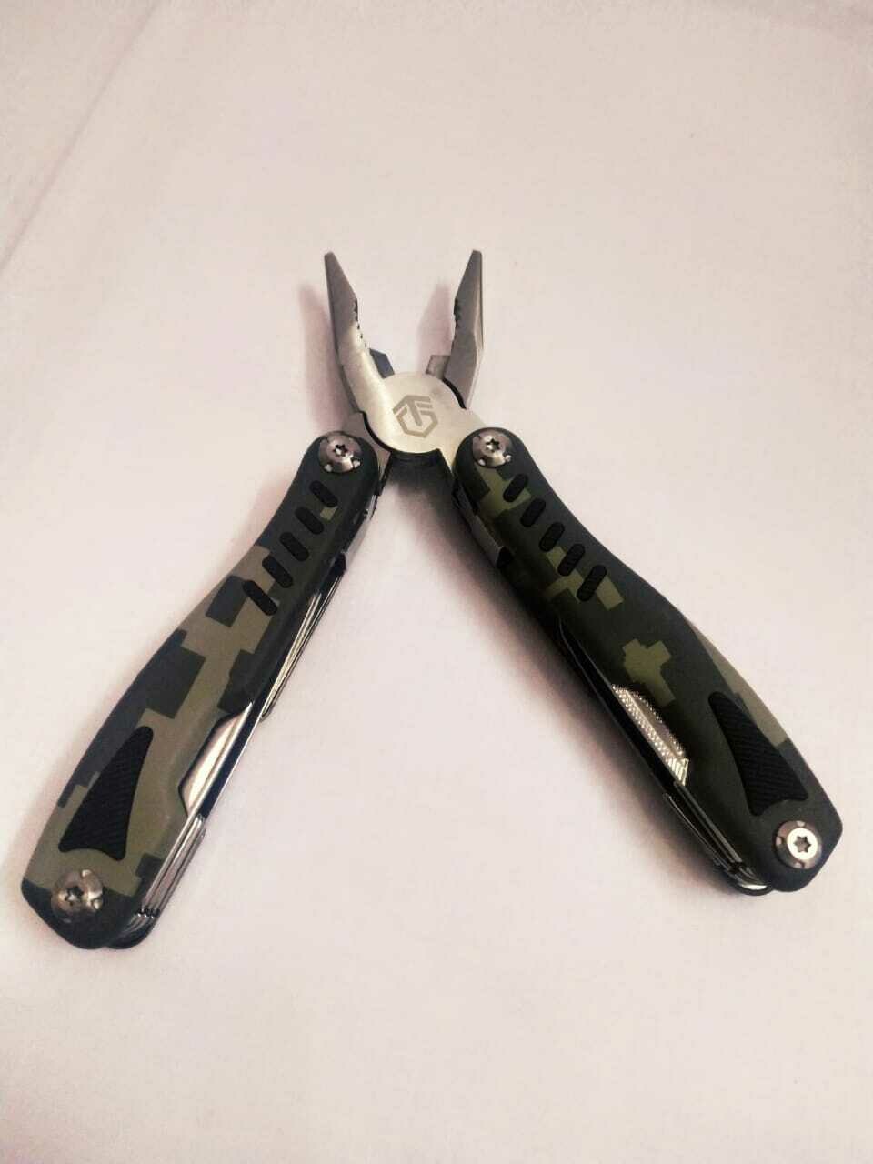 15-in-1 Multi-Tool Plier Survival Gadget