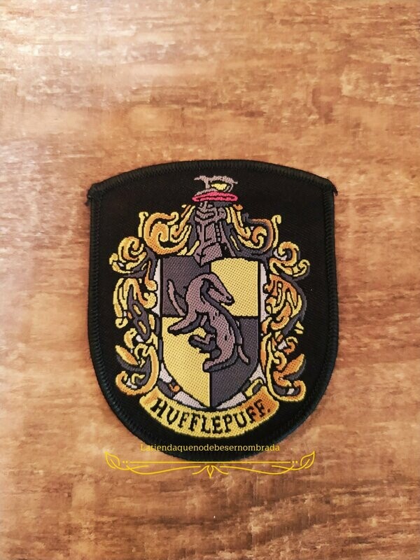PARCHE HUFFLEPUFF HARRY POTTER CINE REPLICAS