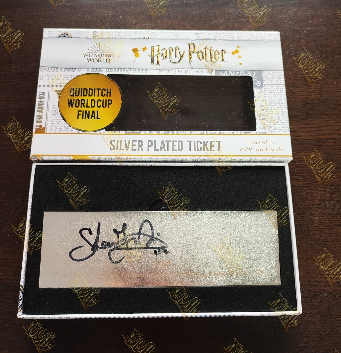 REPLICA DEL BILLETE FINAL MUNDIAL DE QUIDDITCH FIRMADO POR VIKTOR KRUM (STAN YANEVSKI)