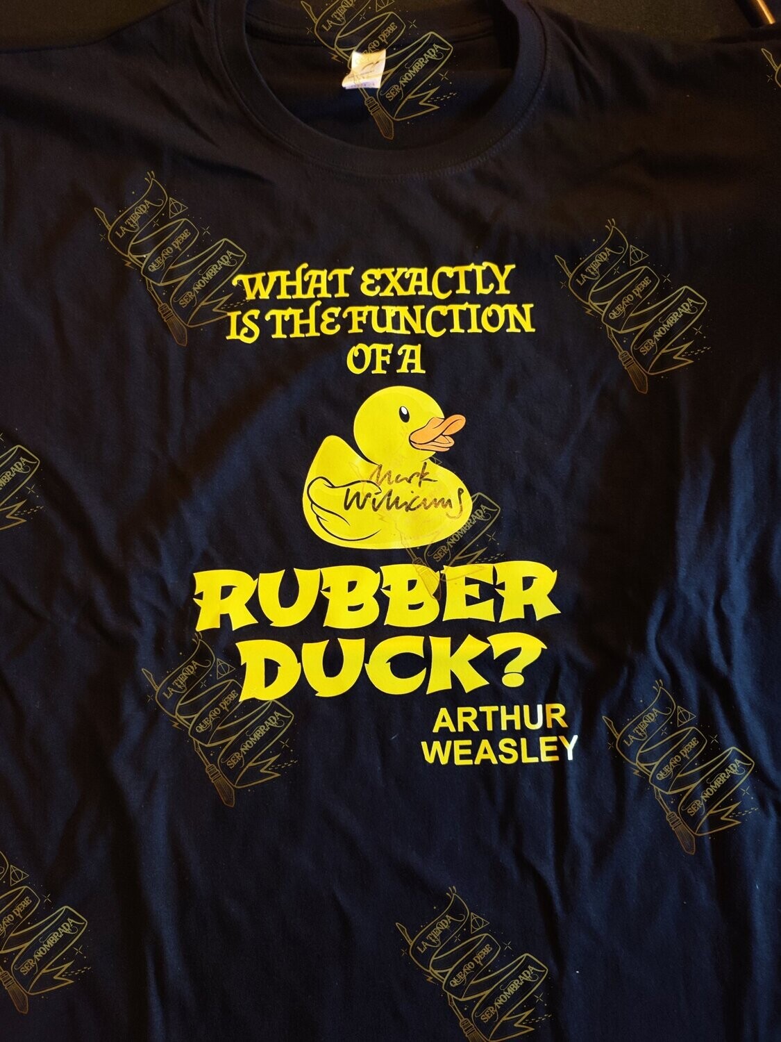 CAMISETA EXCLUSIVA DEL EVENTO FIRMADA POR ARTHUR WEASLEY (MARK WILLIAMS) TALLA L HARRY POTTER