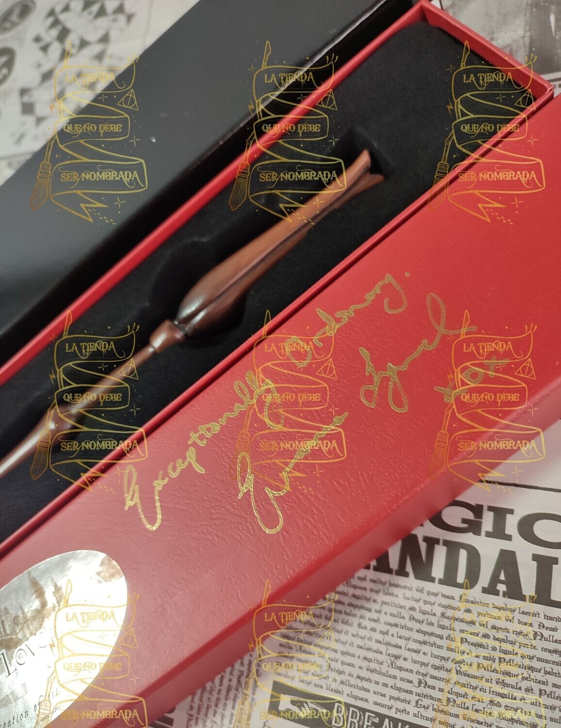 VARITA FIRMADA POR LUNA LOVEGOOD (EVANNA LYNCH)