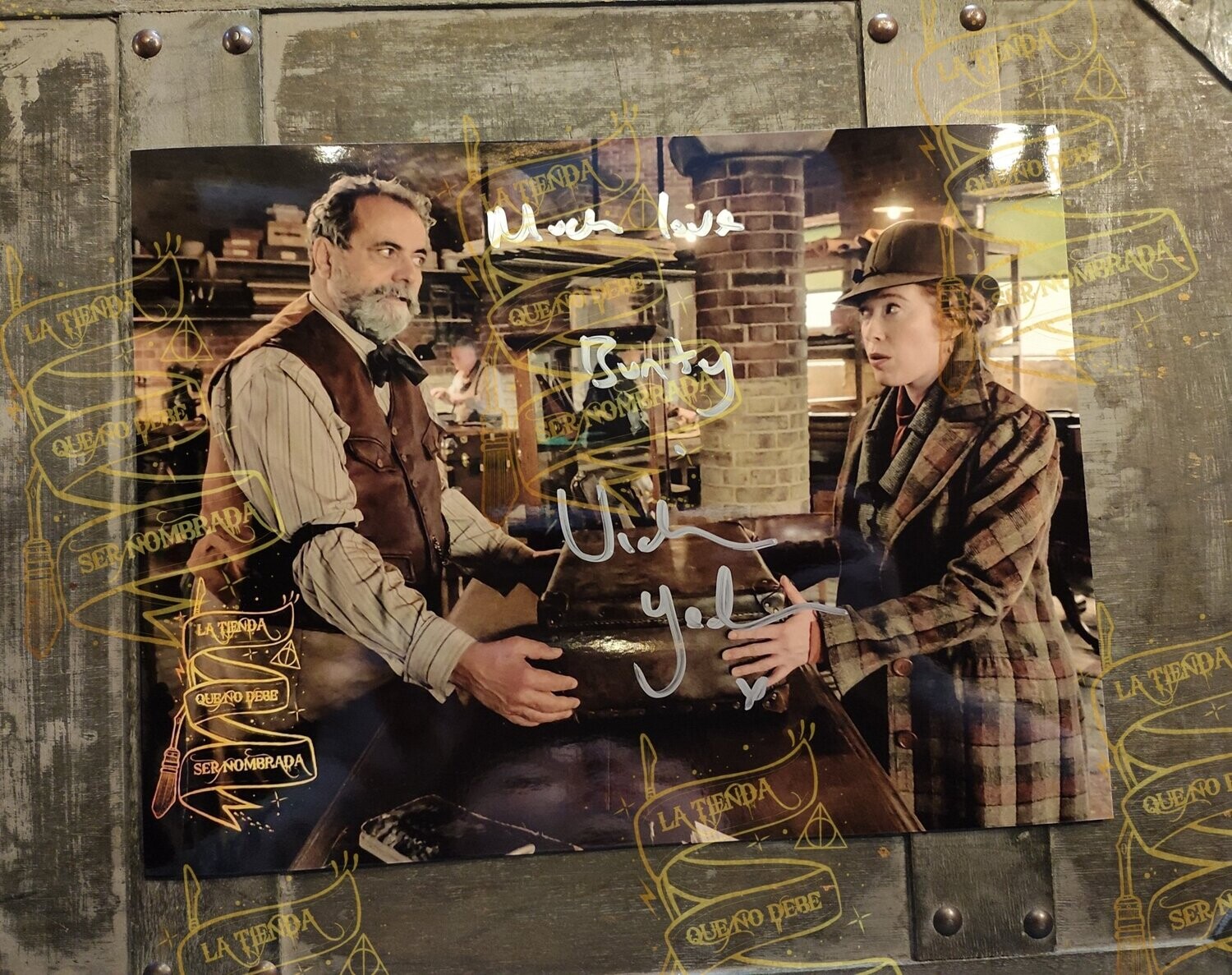 FOTOGRAFIA FIRMADA POR BUNTY (VICTORIA YEATES)