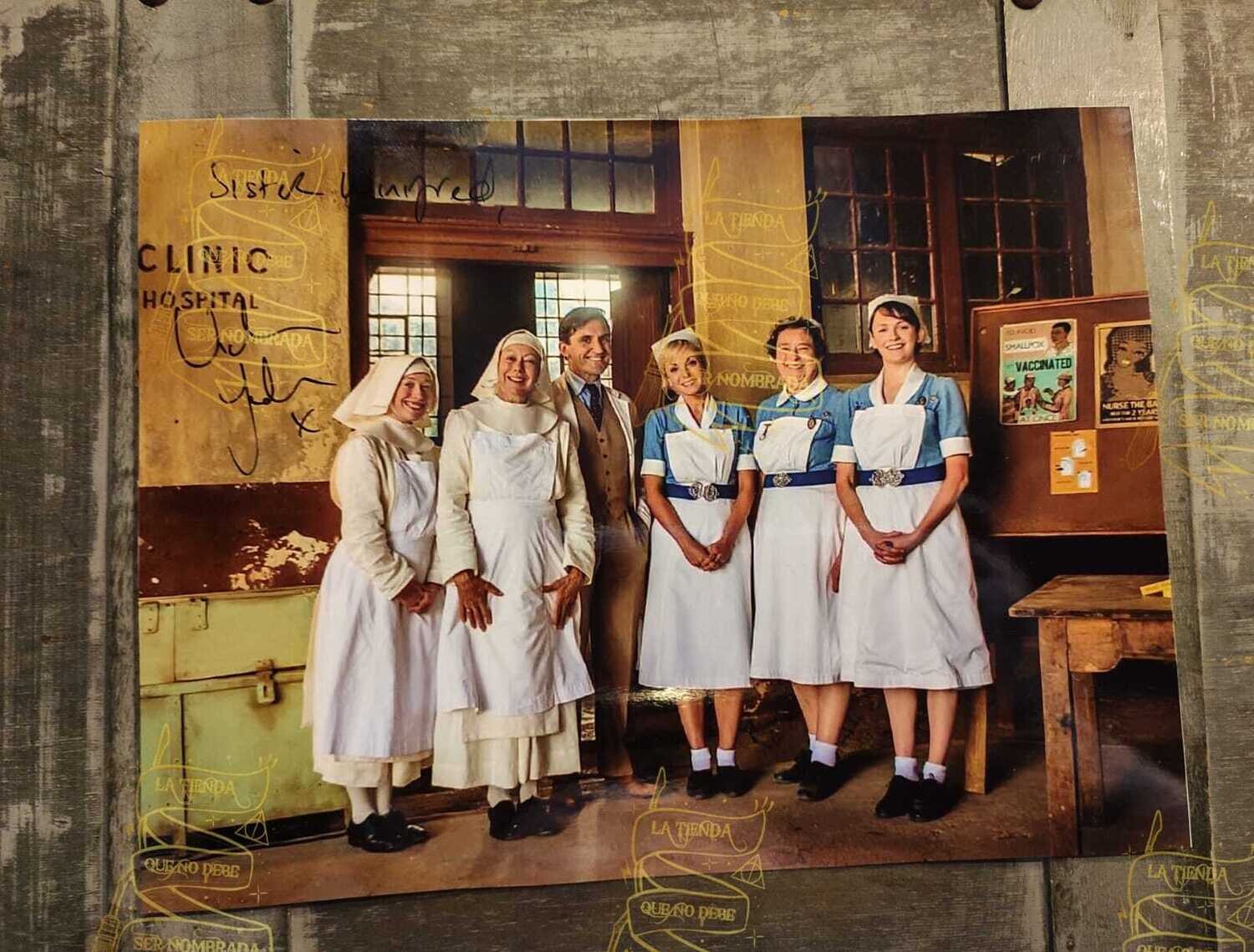 FOTOGRAFIA FIRMADA POR SISTER WINIFRED (VICTORIA YEATES)