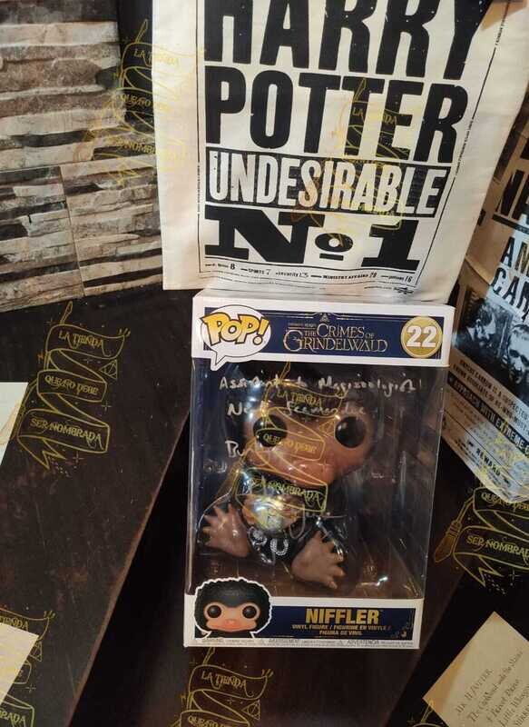 FUNKO POP Nº22 EXTRAGRANDE DEL NIFFLER FIRMADO POR BUNTY (VICTORIA YEATES)