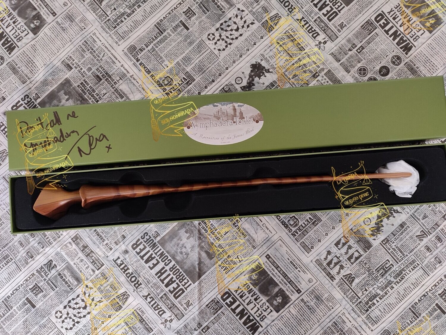 VARITA FIRMADA NYMPHADORA TONKS (NATALIA TENA)