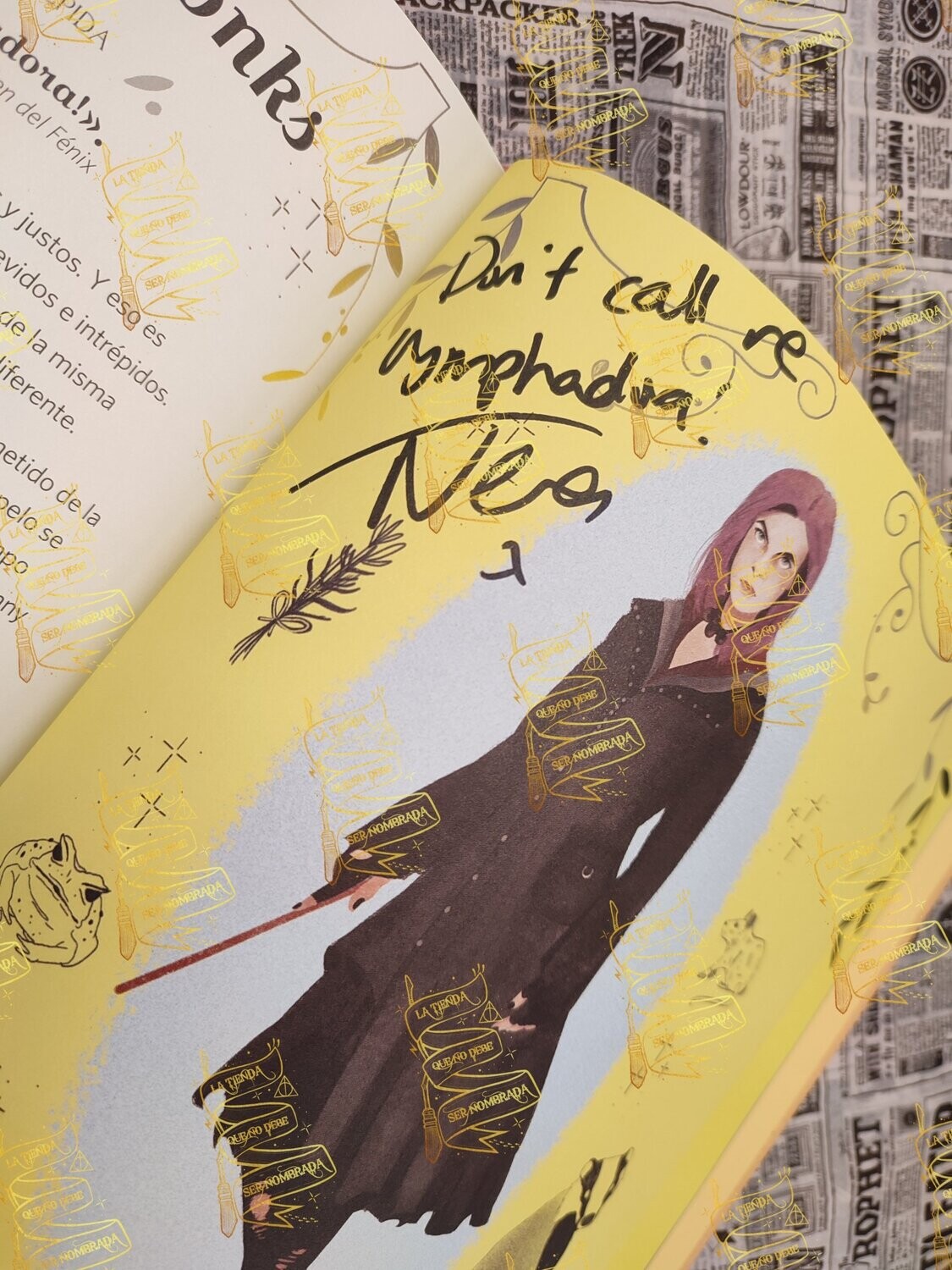 LIBRO "CUENTO DE BRUJAS" FIRMADO POR NYMPHADORA TONKS Y BUNTY (NATALIA TENA Y VICTORIA YEATES)