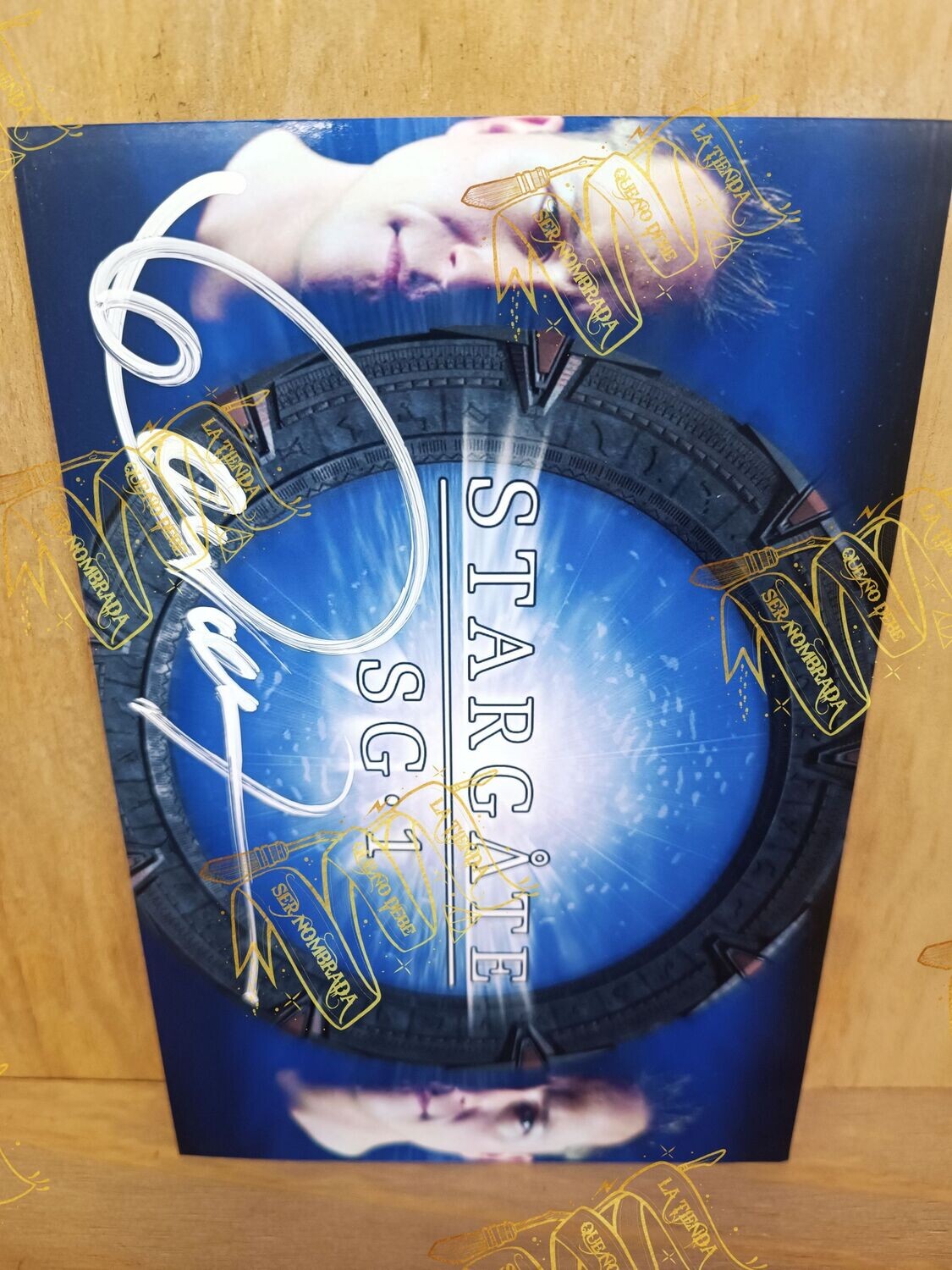 FOTOGRAFIA FIRMADA POR JONAS QUINN (CORIN NEMEC) EN STARGATE