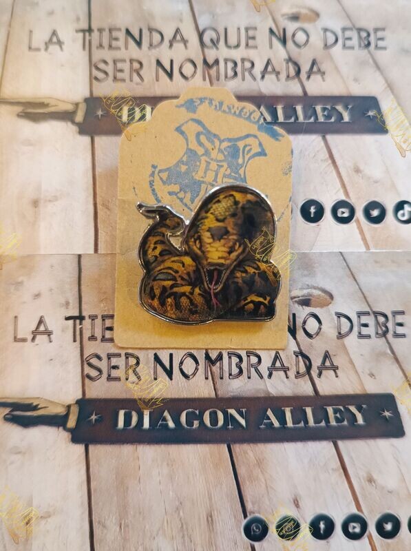 PIN NAGINI HORROCRUX HARRY POTTER CARAT SHOP